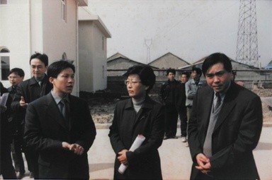 2001年2月20日，时任国度环保局副局长汪纪戎一行视察公司