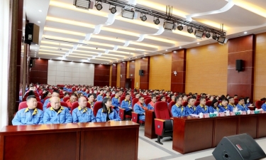 农历新年第一会 | 佰利乐纸业2022年度总结赞美暨2023年冲刺奋进大会隆沉召开