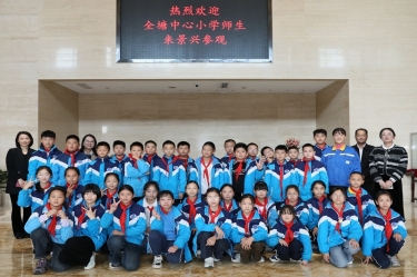 探秘“一张纸”的观光：全塘中心幼学学子走进佰利乐纸业，点燃科学妄想